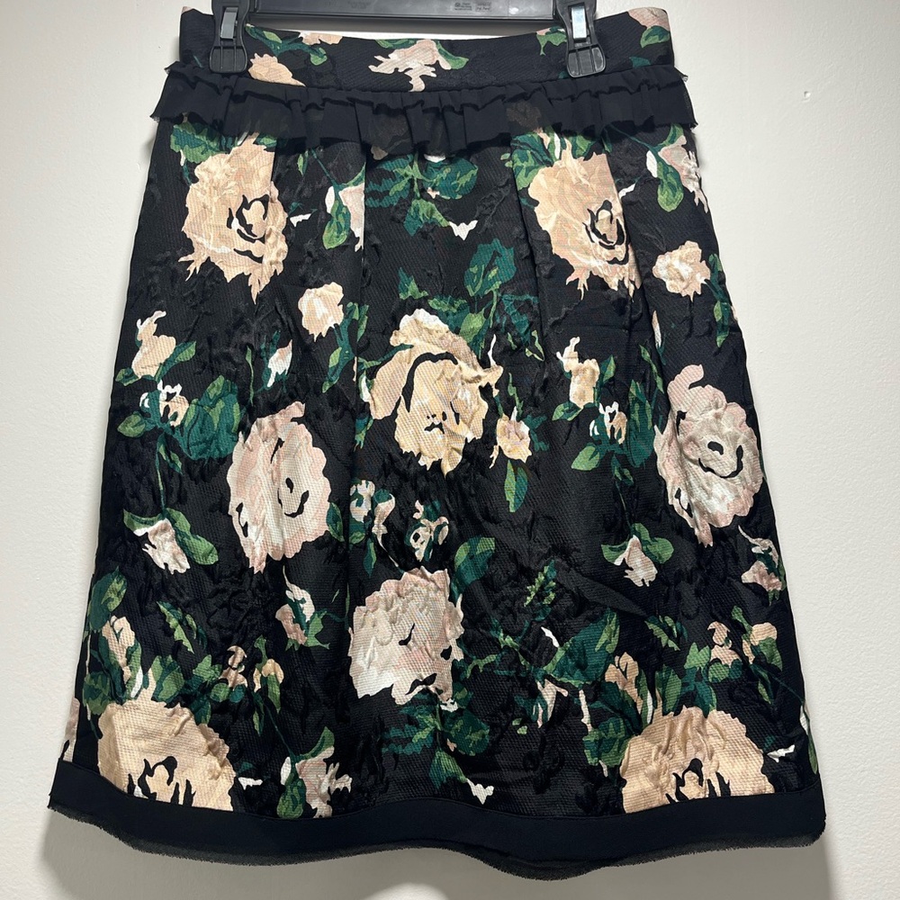 Club Monaco Silk Floral Rose Ruffle Mini Skirt
Size 0